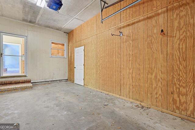 107 Big Oak Drive, Barnesville, GA 30204