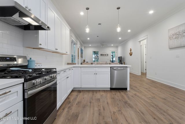 138 Lafitte Drive, Waveland, MS 39576
