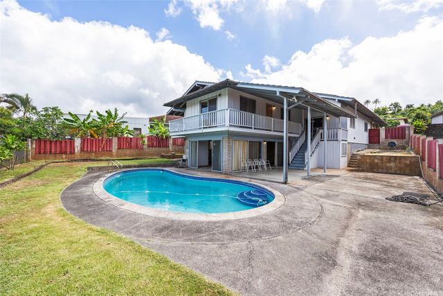 1360 Ala Puumalu Street, Honolulu, HI 96818