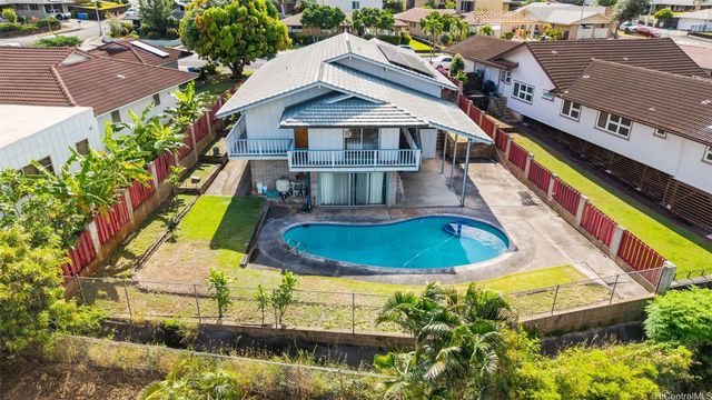 1360 Ala Puumalu Street, Honolulu, HI 96818