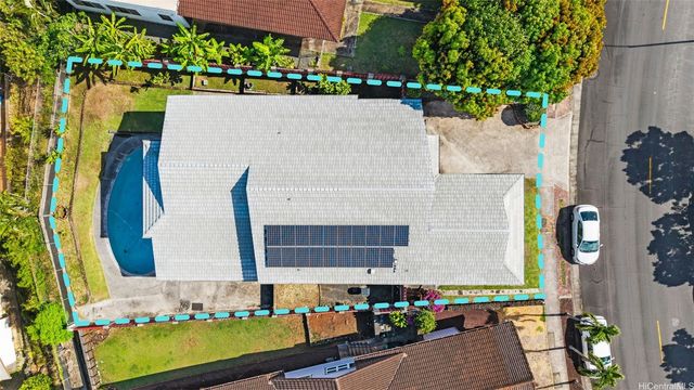 1360 Ala Puumalu Street, Honolulu, HI 96818