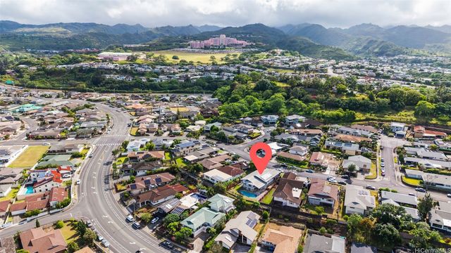 1360 Ala Puumalu Street, Honolulu, HI 96818