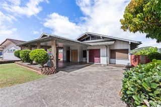 1360 Ala Puumalu Street, Honolulu, HI 96818