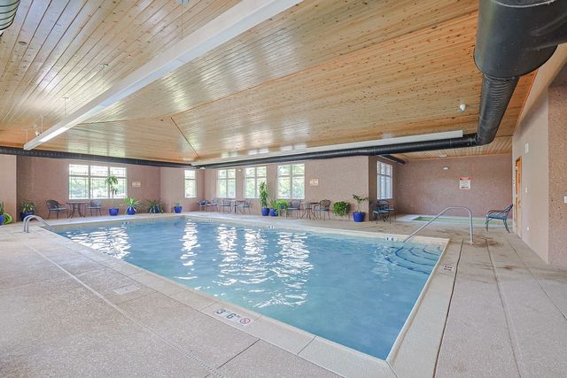 40 Prairie Park Drive 601, Wheeling, IL 60090