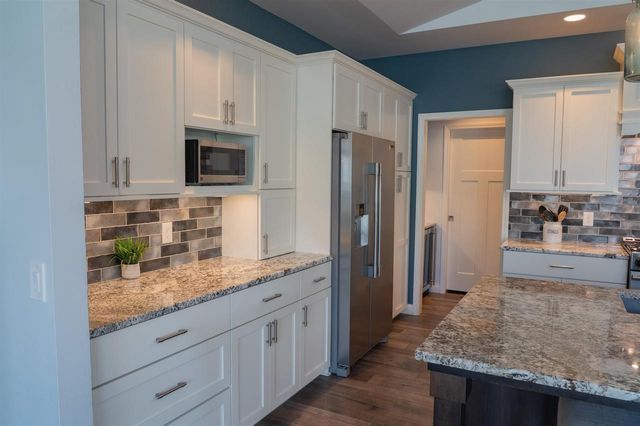 513 Chads Crossing, Verona, WI 53593