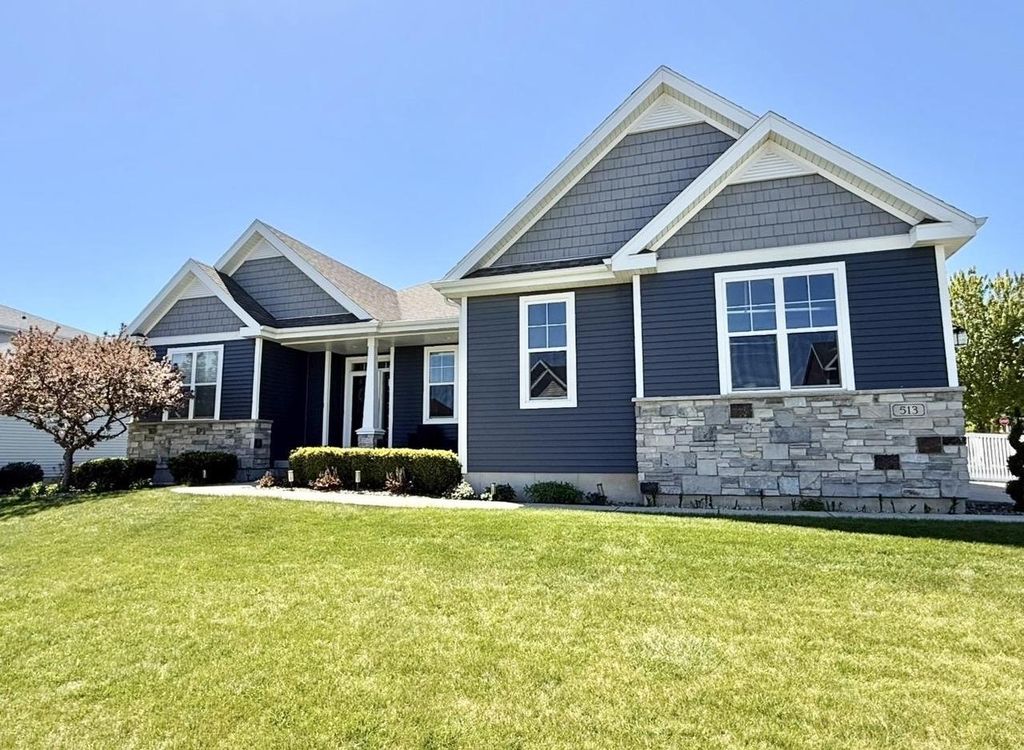 513 Chads Crossing, Verona, WI 53593