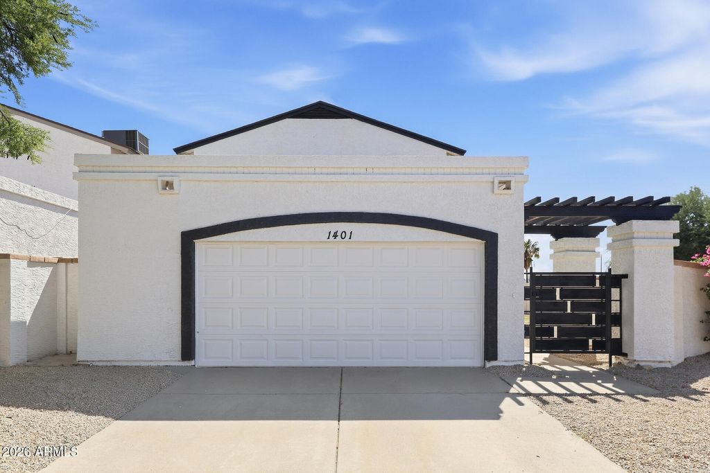 1401 E KERRY Lane, Phoenix, AZ 85024 — exterior