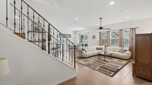 175 Crazy Horse Trail, Canyon Lake, TX 78133