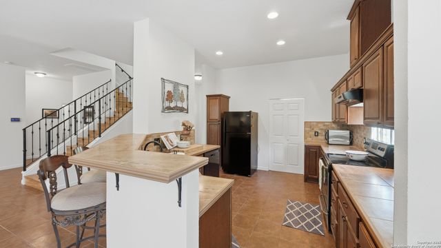 175 Crazy Horse Trail, Canyon Lake, TX 78133