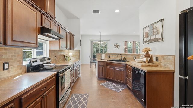 175 Crazy Horse Trail, Canyon Lake, TX 78133