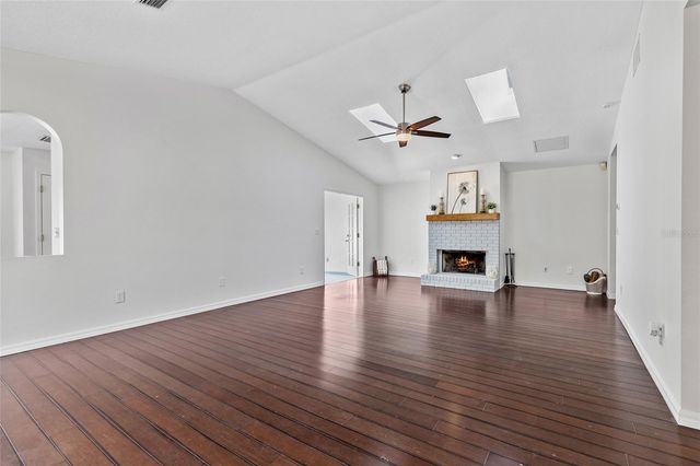 155 E LAKE MARY AVENUE, Lake Mary, FL 32746