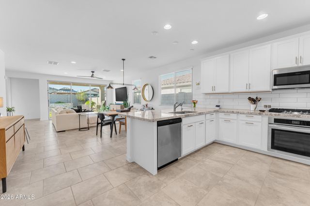19326 W BADGETT Lane, Litchfield Park, AZ 85340