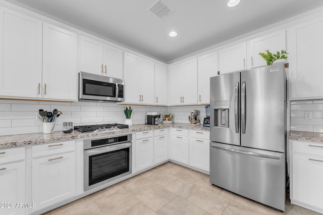 19326 W BADGETT Lane, Litchfield Park, AZ 85340