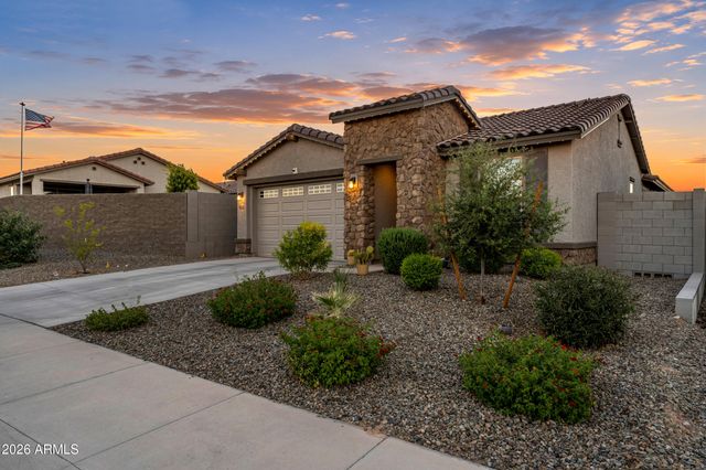 19326 W BADGETT Lane, Litchfield Park, AZ 85340