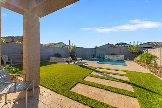 19326 W BADGETT Lane, Litchfield Park, AZ 85340