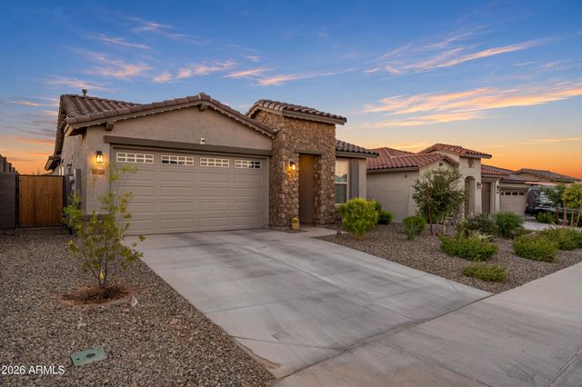 19326 W BADGETT Lane, Litchfield Park, AZ 85340