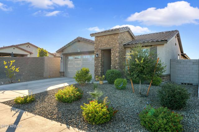 19326 W BADGETT Lane, Litchfield Park, AZ 85340