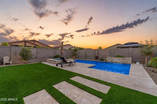 19326 W BADGETT Lane, Litchfield Park, AZ 85340