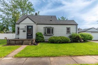 22820 Pleasant Street, St Clair Shores, MI 48080