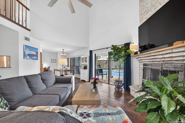 5527 Timber Bark, San Antonio, TX 78250