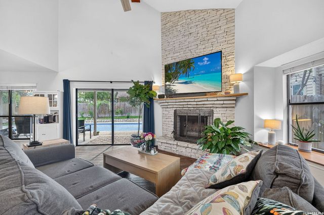 5527 Timber Bark, San Antonio, TX 78250