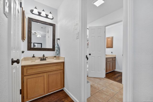 5527 Timber Bark, San Antonio, TX 78250