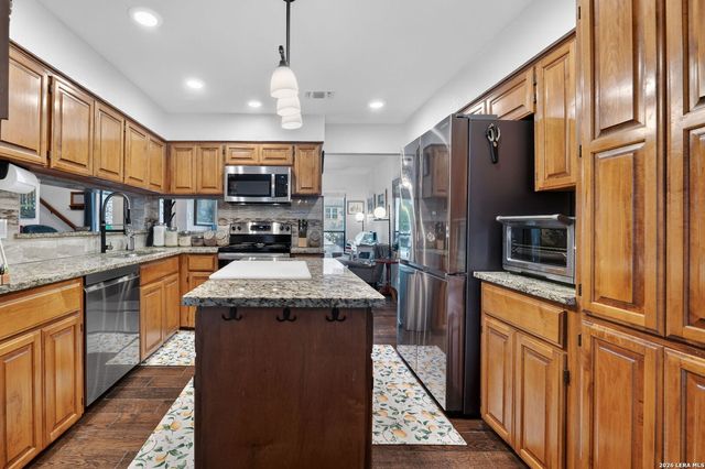 5527 Timber Bark, San Antonio, TX 78250