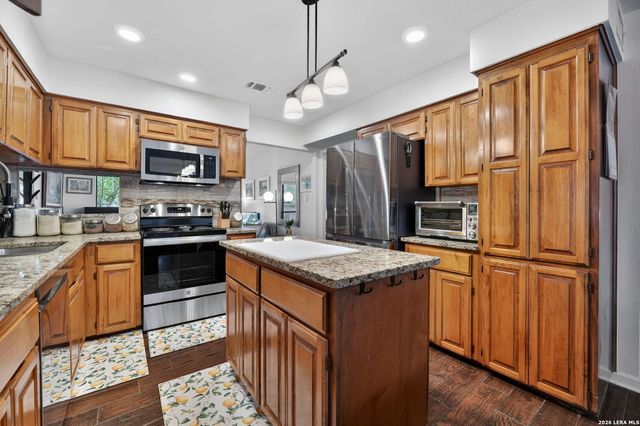 5527 Timber Bark, San Antonio, TX 78250