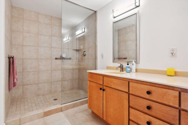 317 Groveland Avenue 620, Minneapolis, MN 55403
