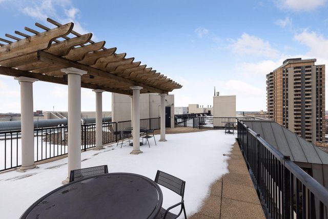 317 Groveland Avenue 620, Minneapolis, MN 55403