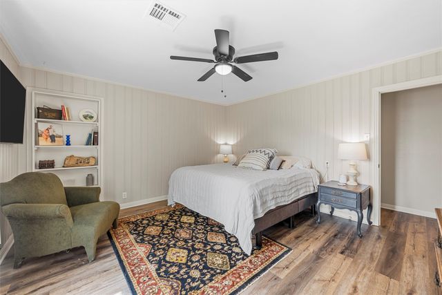 703 E Hackberry Street, Lott, TX 76656