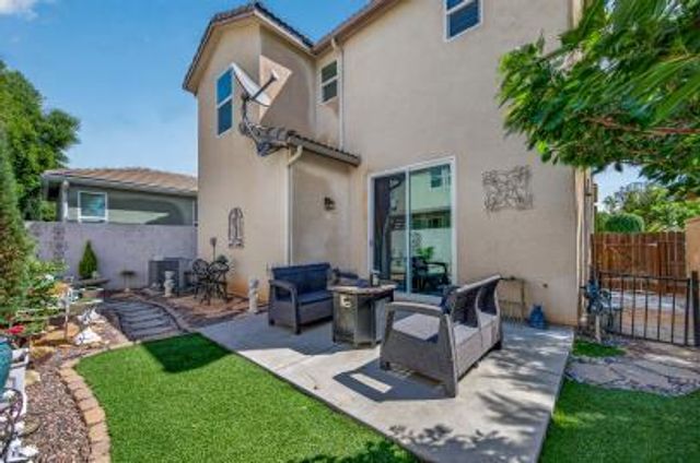 1502 N Reunion Way, Clovis, CA 93619
