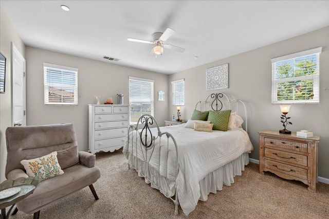 1502 N Reunion Way, Clovis, CA 93619