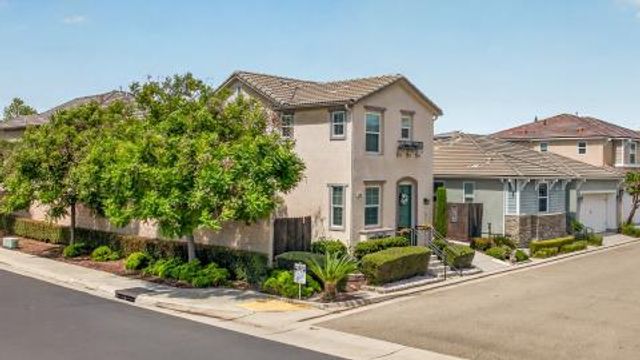 1502 N Reunion Way, Clovis, CA 93619
