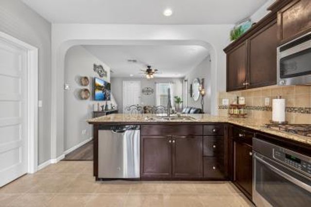 1502 N Reunion Way, Clovis, CA 93619