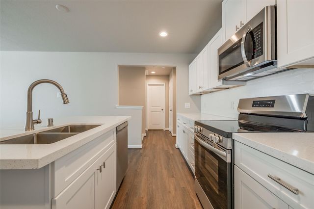 221 Park Place Circle C, Waller, TX 77484