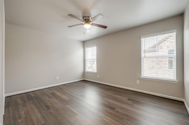 221 Park Place Circle C, Waller, TX 77484