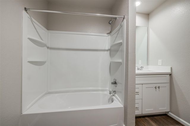 221 Park Place Circle C, Waller, TX 77484