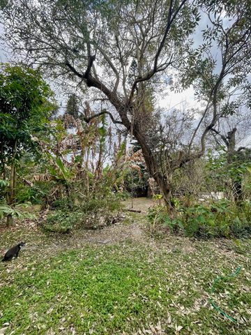 6685 Lakeside Road, West Palm Beach, FL 33411