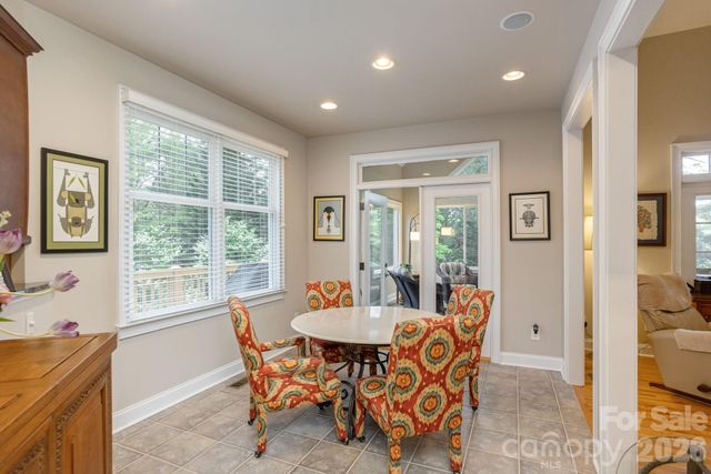 110 FOX CHASE Drive, Hendersonville, NC 28739