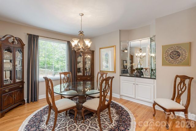 110 FOX CHASE Drive, Hendersonville, NC 28739