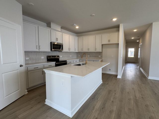 5140 Blackberry Lane, Ravenel, SC 29470