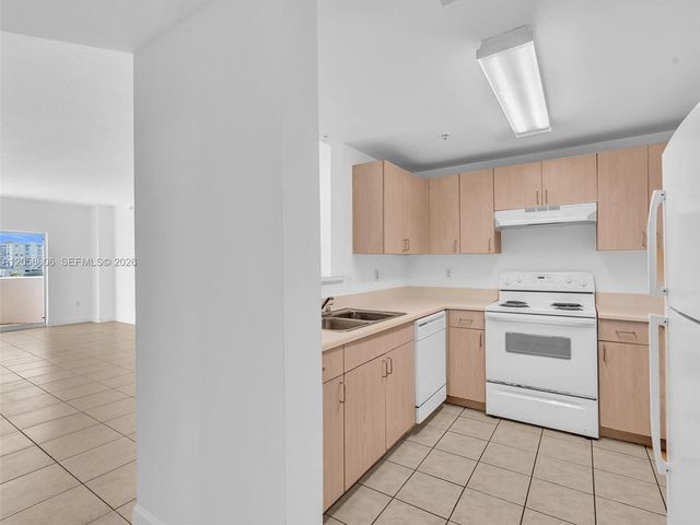 50 Menores Ave 518, Coral Gables, FL 33134
