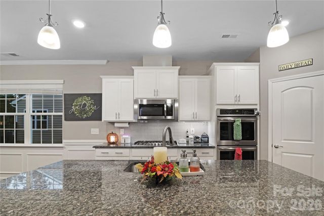 1929 Napa Valley Drive, Waxhaw, NC 28173