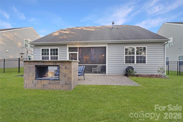 1929 Napa Valley Drive, Waxhaw, NC 28173