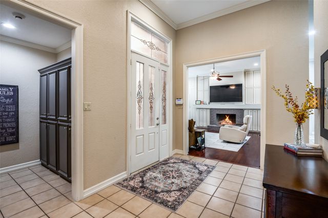 17819 Lost View Road, Dallas, TX 75252