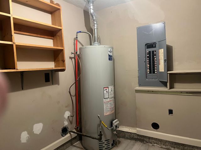 2330 S Delaware Avenue, Springfield, MO 65804