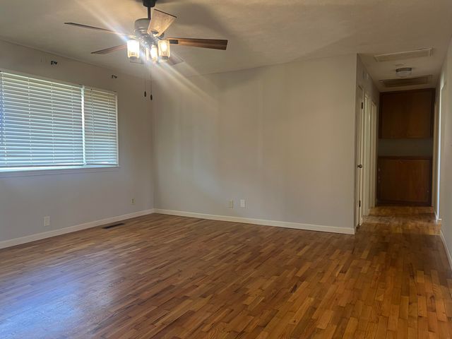 2330 S Delaware Avenue, Springfield, MO 65804