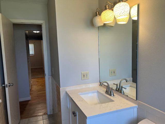 2330 S Delaware Avenue, Springfield, MO 65804