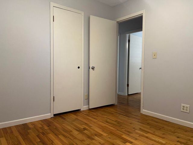 2330 S Delaware Avenue, Springfield, MO 65804